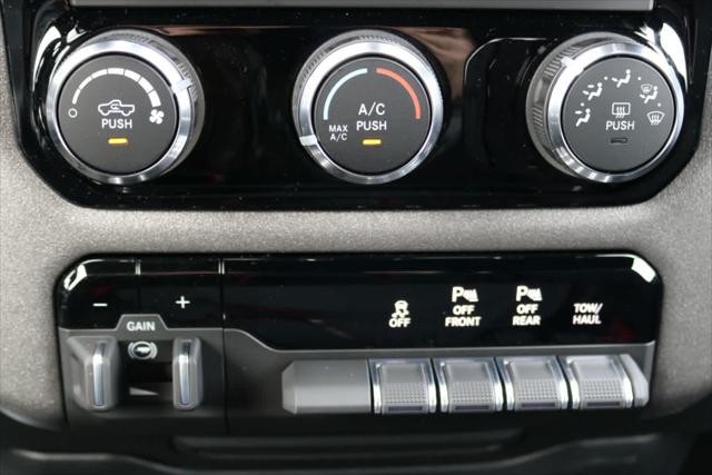 2026 Ram 1500 Tradesman Crew Cab 4x4 5'7" Box