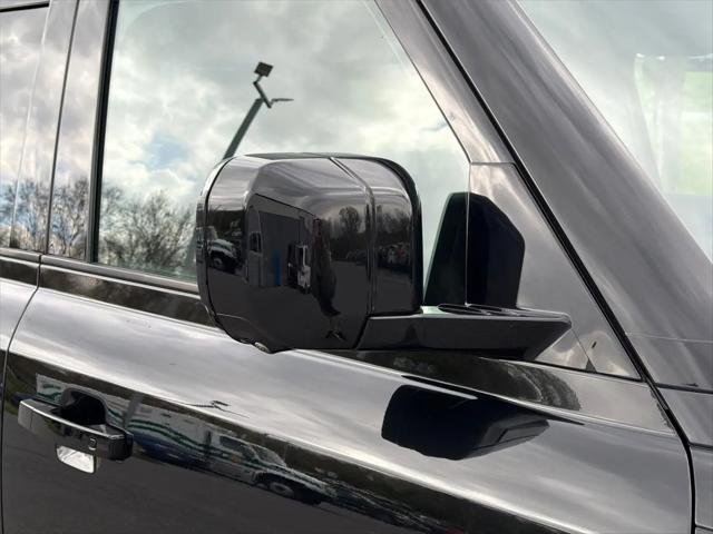 2023 Land Rover Defender 130 SE