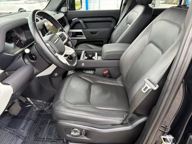 2023 Land Rover Defender 130 SE