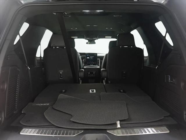 2025 GMC Yukon 4WD Denali
