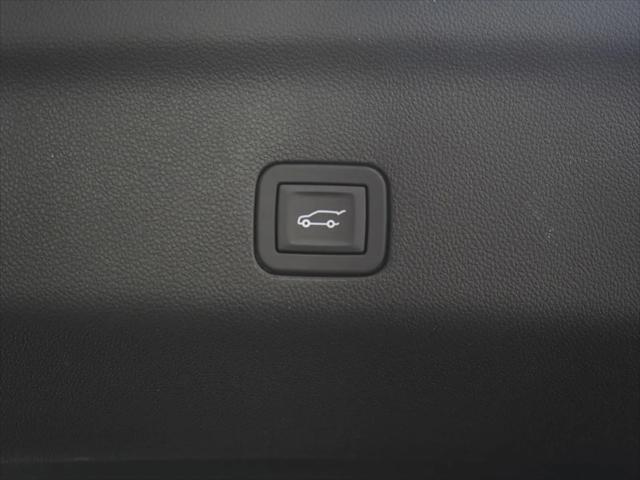 2025 GMC Yukon 4WD Denali