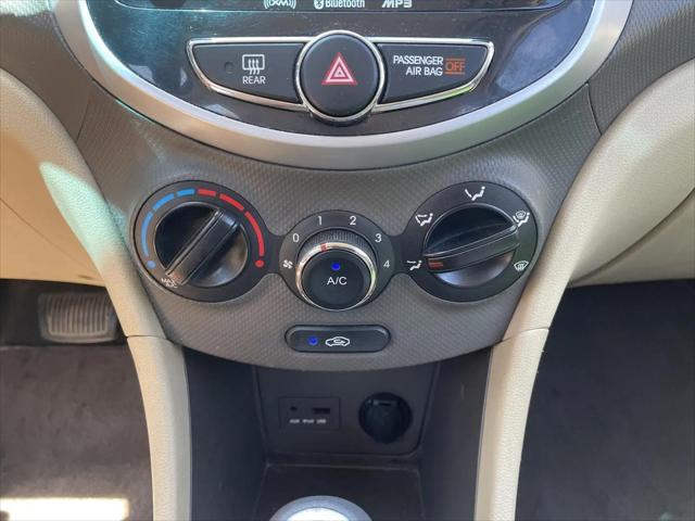 2012 Hyundai Accent GLS