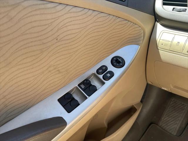 2012 Hyundai Accent GLS