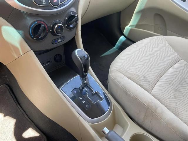 2012 Hyundai Accent GLS