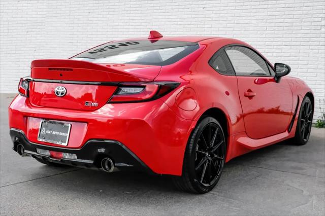 2024 Toyota GR86 Premium