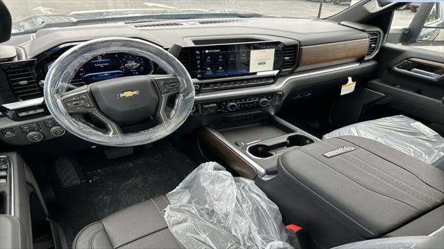 2026 Chevrolet Silverado 2500HD Crew Cab, Standard Bed, High Country, 4WD