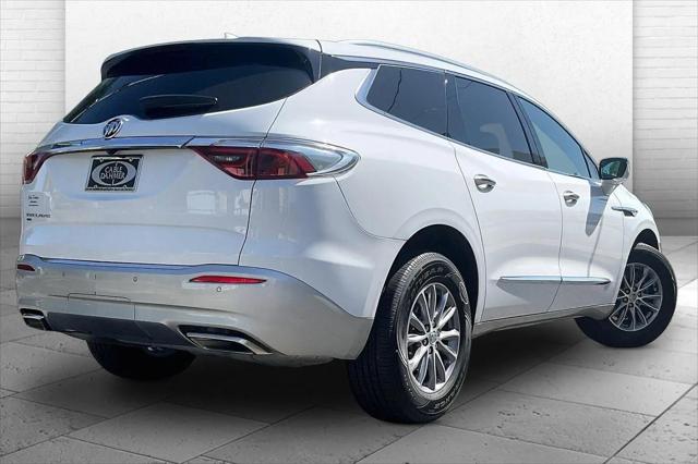 2023 Buick Enclave Essence AWD