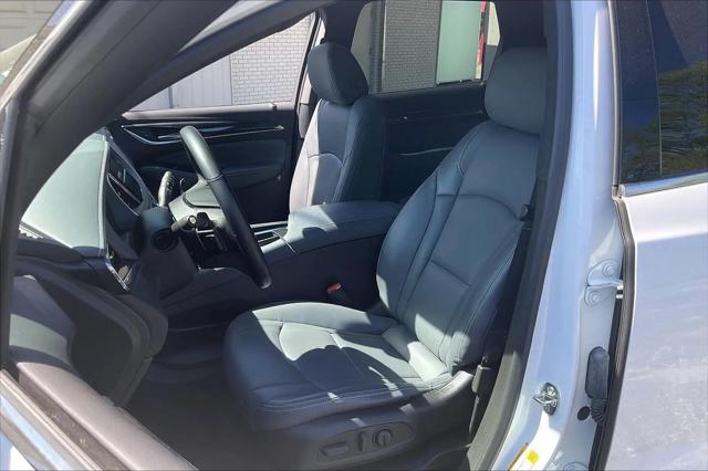 2023 Buick Enclave Essence AWD