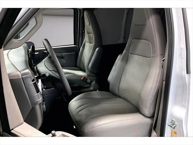 2026 Chevrolet Express Cargo Van 2500 Extended Wheelbase, WT, RWD