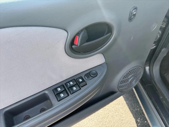 2004 Saturn Ion 2