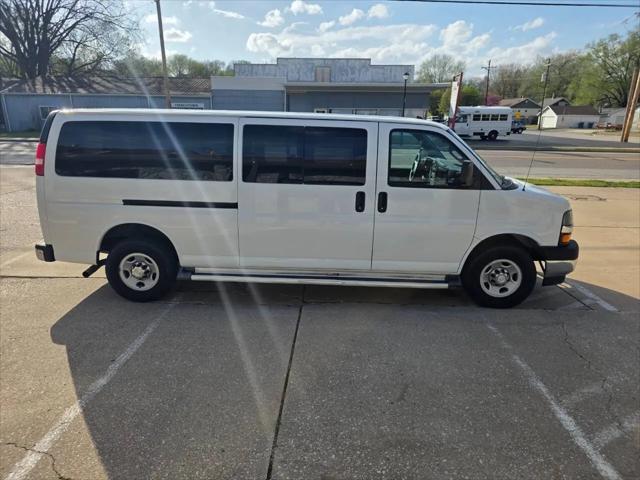 2017 Chevrolet Express LT