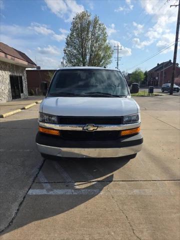 2017 Chevrolet Express LT