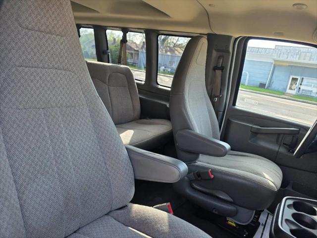 2017 Chevrolet Express LT