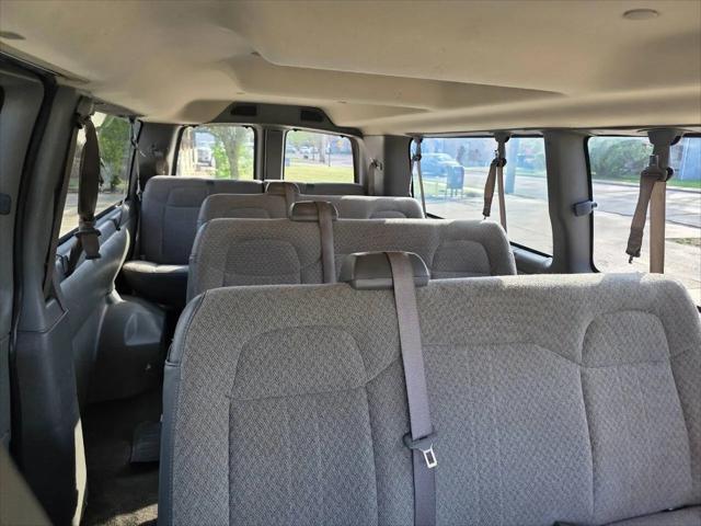 2017 Chevrolet Express LT