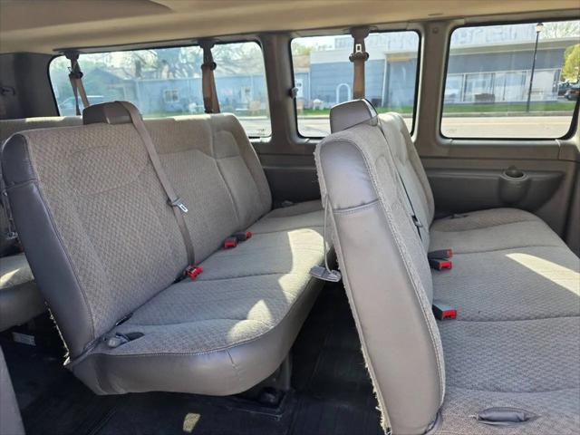 2017 Chevrolet Express LT