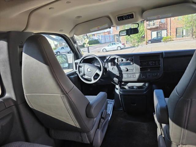 2017 Chevrolet Express LT