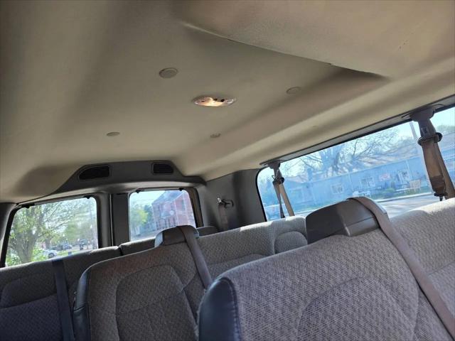 2017 Chevrolet Express LT
