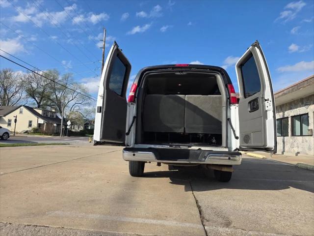 2017 Chevrolet Express LT