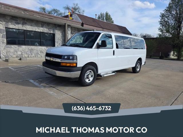 2017 Chevrolet Express LT for sale in Saint Charles, MO
