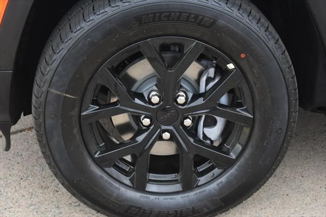 2026 Jeep Grand Cherokee Altitude 4x4