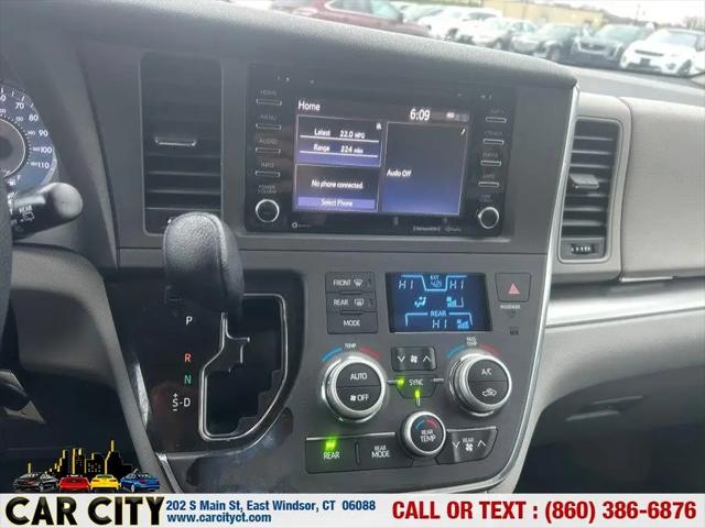 2018 Toyota Sienna LE 8 Passenger