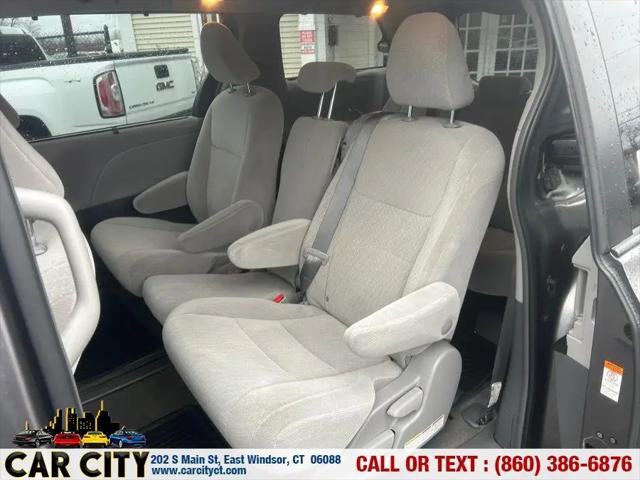 2018 Toyota Sienna LE 8 Passenger