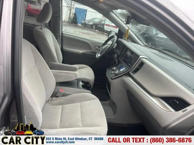 2018 Toyota Sienna LE 8 Passenger