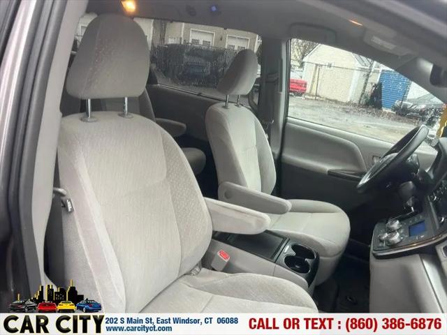 2018 Toyota Sienna LE 8 Passenger
