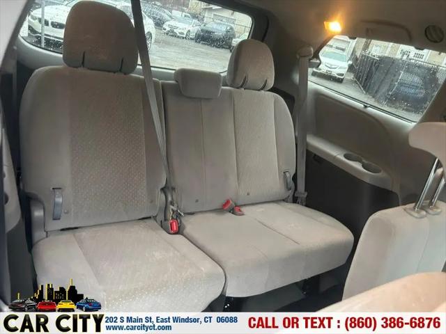 2018 Toyota Sienna LE 8 Passenger
