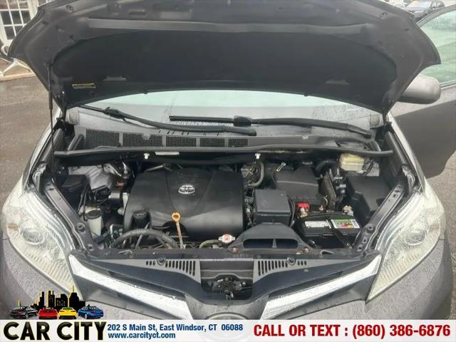 2018 Toyota Sienna LE 8 Passenger