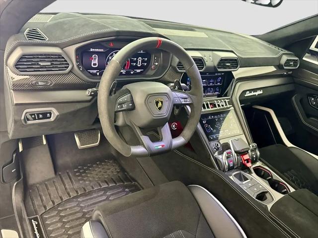 2024 Lamborghini Urus Performante