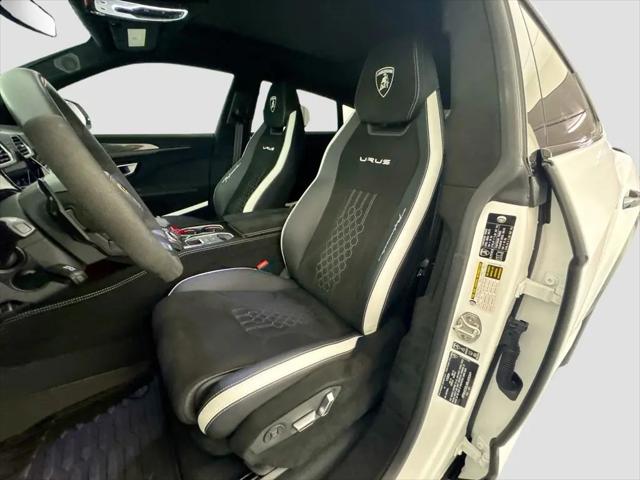 2024 Lamborghini Urus Performante