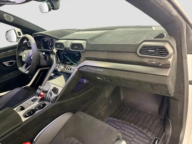 2024 Lamborghini Urus Performante