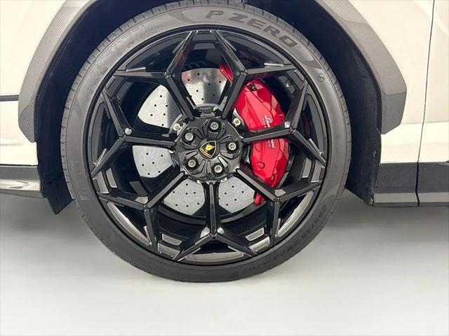 2024 Lamborghini Urus Performante
