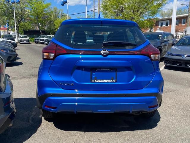 2024 Nissan Kicks S Xtronic CVT