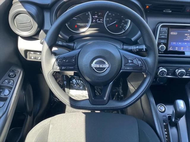 2024 Nissan Kicks S Xtronic CVT