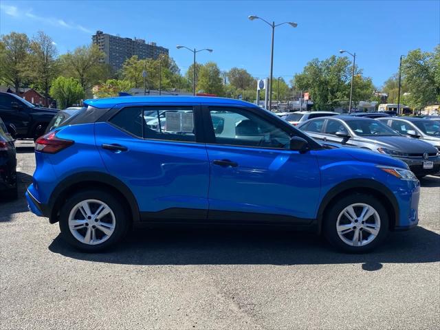 2024 Nissan Kicks S Xtronic CVT