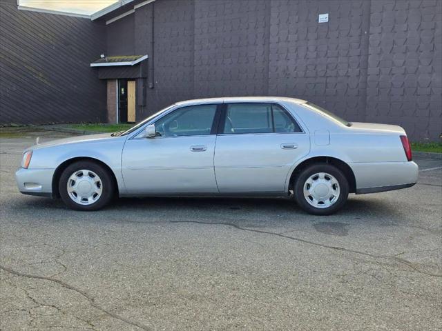 2000 Cadillac DeVille Standard