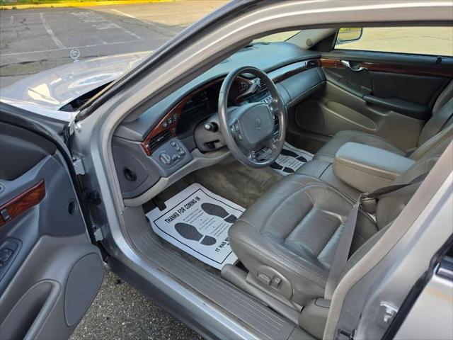 2000 Cadillac DeVille Standard