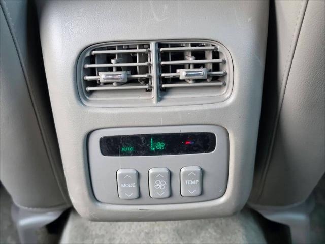 2000 Cadillac DeVille Standard