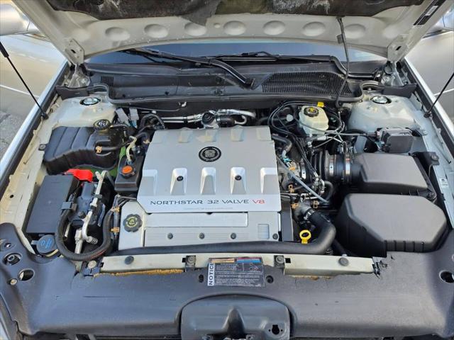 2000 Cadillac DeVille Standard