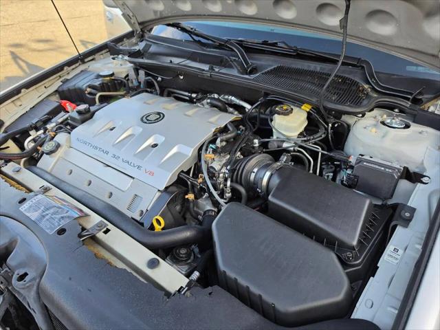 2000 Cadillac DeVille Standard