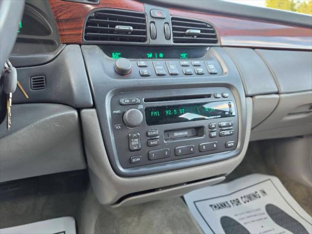 2000 Cadillac DeVille Standard