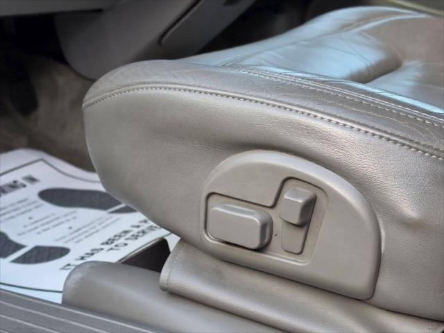 2000 Cadillac DeVille Standard