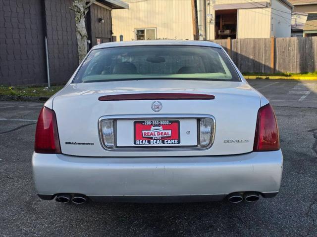 2000 Cadillac DeVille Standard