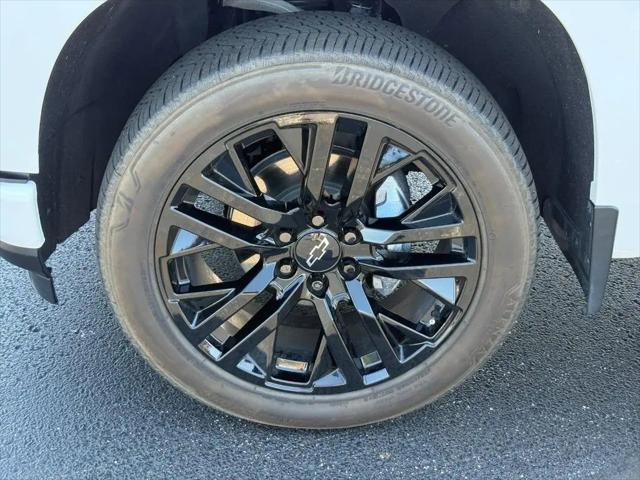 2022 Chevrolet Silverado 1500 4WD Crew Cab Short Bed RST