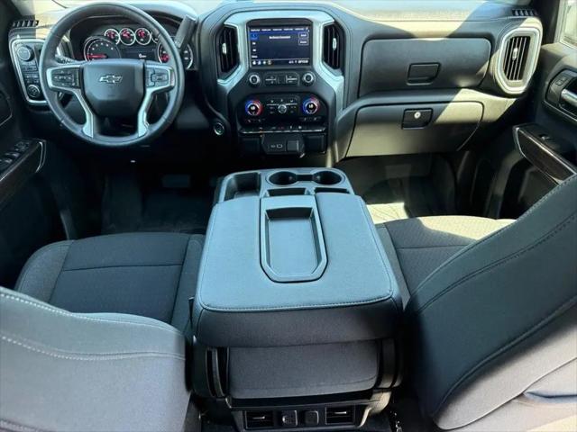 2022 Chevrolet Silverado 1500 4WD Crew Cab Short Bed RST
