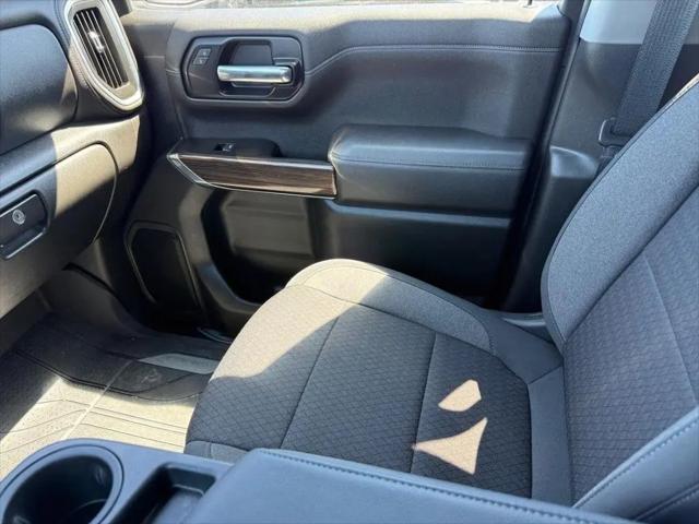 2022 Chevrolet Silverado 1500 4WD Crew Cab Short Bed RST