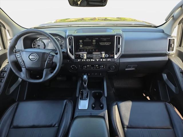 2025 Nissan Frontier Crew Cab SL 4x4