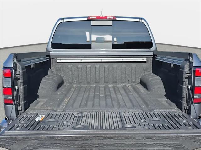 2025 Nissan Frontier Crew Cab SL 4x4